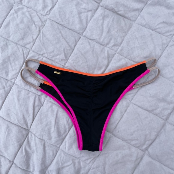 Victoria Secret Swimsuit - Picture 3 of 5